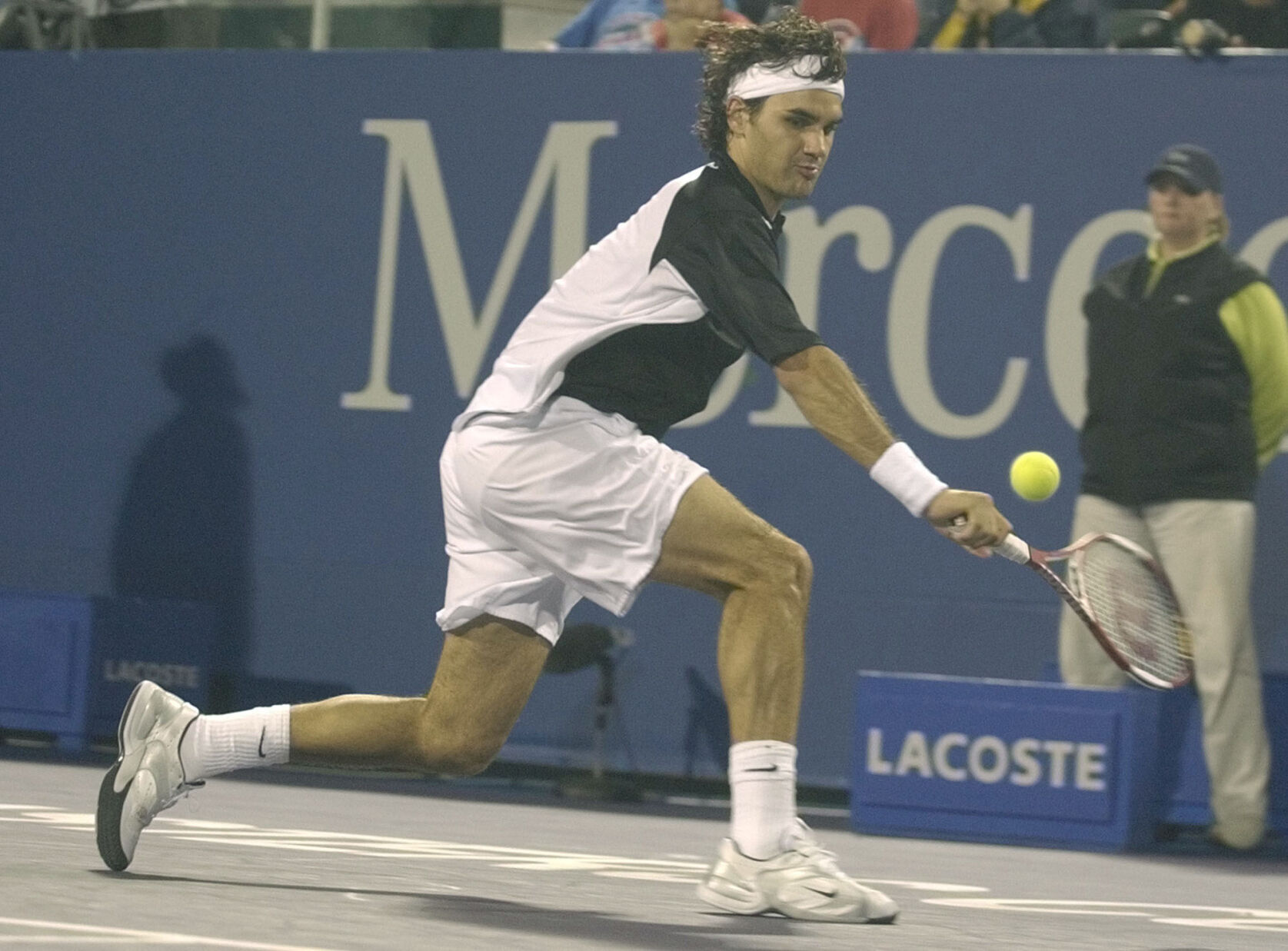 2004: Roger Federer wins record 13th straight tennis final